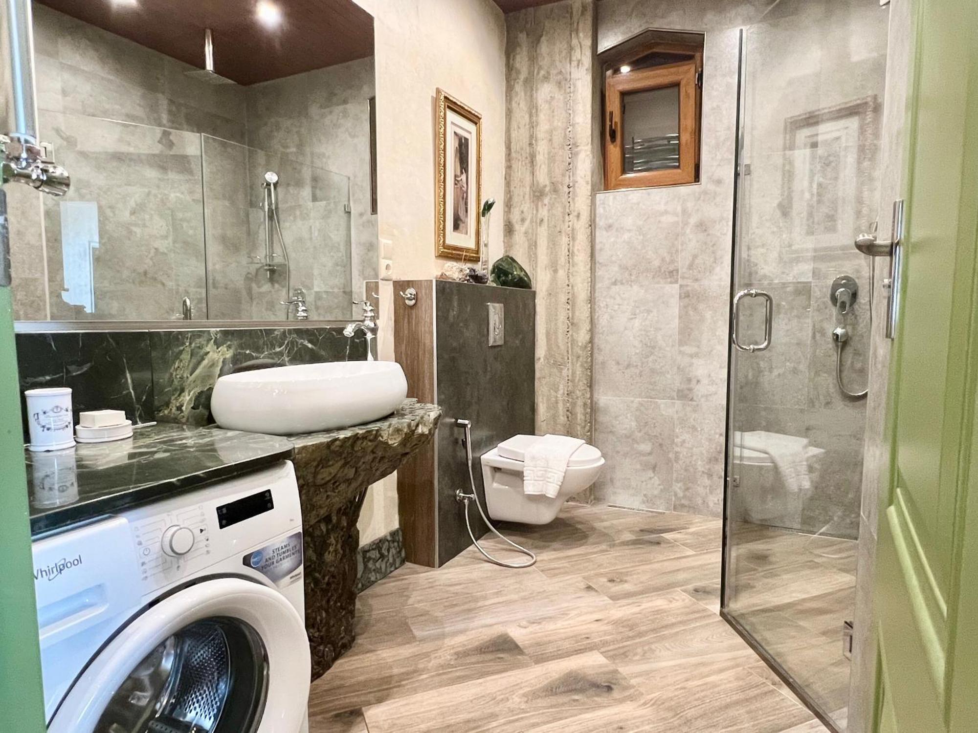 T2&T3 Apartments Levanto Tbilisi Eksteriør bilde